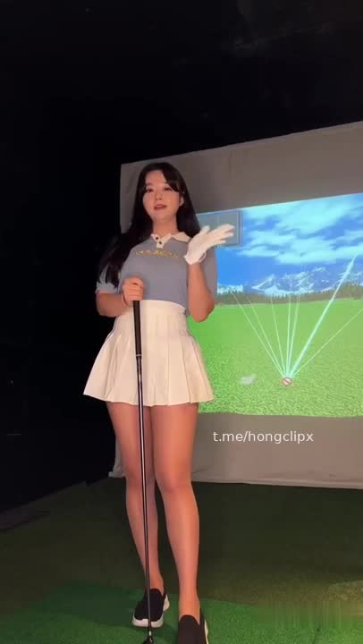 Để câu được đại gia cũng phải học đánh golf tụt cả silip chứ sung sướng gì