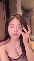 Lanxinhyeu đang phê cu trên giường nhưng vẫn livestream