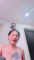 Bảo Trân 2k4 khoe bộ sưu tập áo ngực 7 sắc cầu vồng
