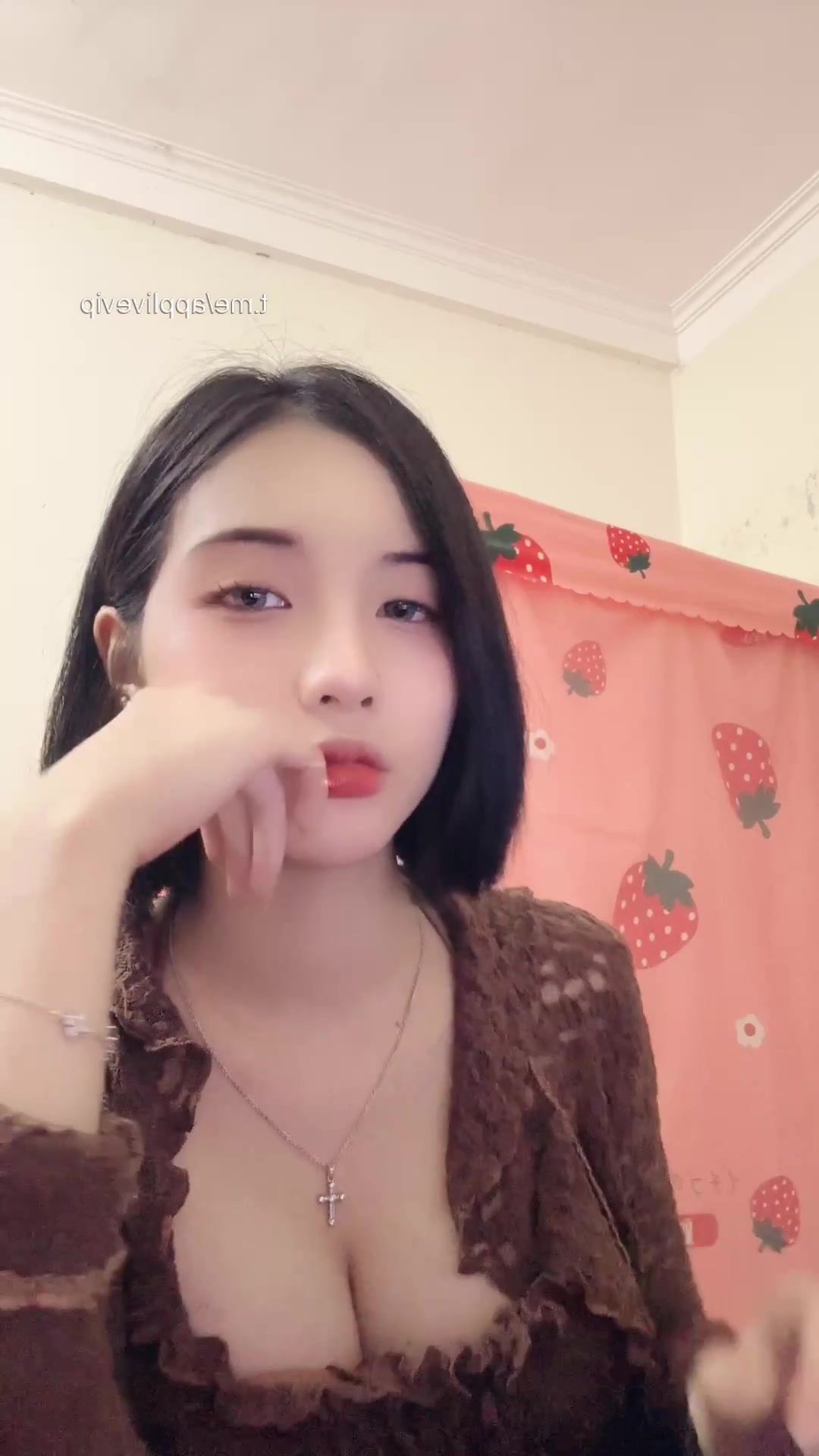 Idol mới toanh, không biết đã dậy thì thành công chưa?