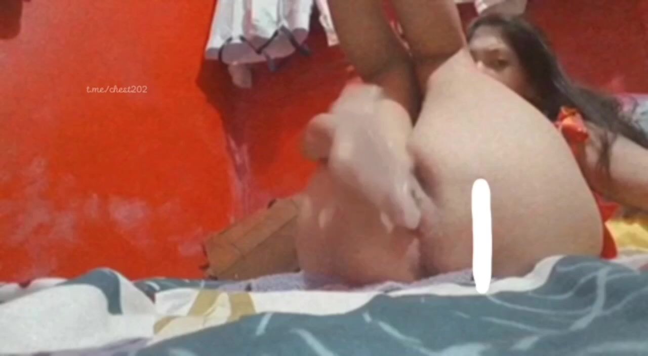 Áo đỏ mới lớn dùng lượt thủ dâm 1